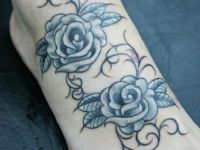 Rosas-roses-filigranas-grises-sombras-shadows-tattoo-tatuaje-amor-de-madre-zamora