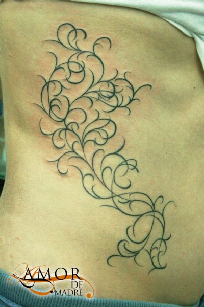 Filigrana-diseno-mujer-women-chica-girl-tattoo-tatuaje-amor-de-madre-zamora