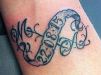 Fecha-date-iniciales-infinito-infinity-M-A-tattoo-tatuaje-amor-de-madre-zamora