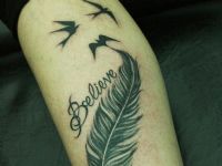 Believe-pluma-feather-pajaros-birds-tattoo-tatuaje-amor-de-madre-zamora