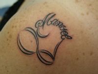 nombre-name-mini-tattoo-tatuaje-amor-de-madre-zamora-infinito-infinity-heart-shoulder-woman