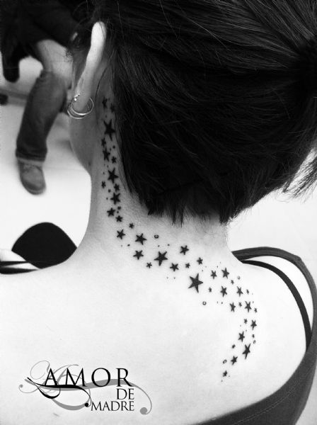 Estrellas-stars-back-espalda-chica-girl-woman-mujer-tattoo-tatuaje-amor-de-madre-zamora