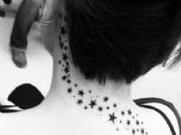 Estrellas-stars-back-espalda-chica-girl-woman-mujer-tattoo-tatuaje-amor-de-madre-zamora