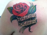 Rosa-rose-flower-flor-shoulder-hombro-espalda-tattoo-tatuaje-amor-de-madre-zamora