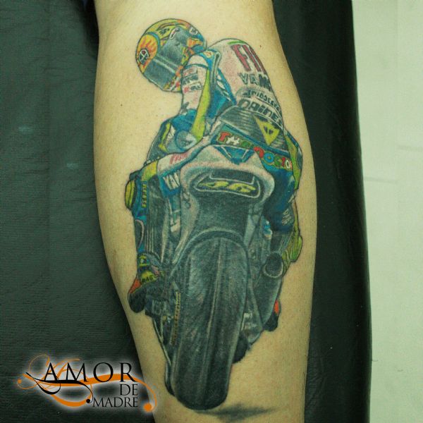 The-doctor-valentino-rossi-tattoo-tatuaje-amor-de-madre-zamora-moto-motorbike-46