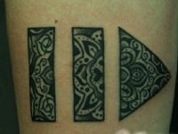 tattoo-tatuaje-amor-de-madre-zamora-play-stop-ornamento