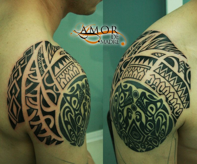 tattoo-tatuaje-amor-de-madre-zamora-maori-polinesio-hombro-shoulder-freehand
