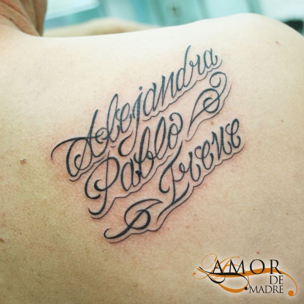 Nombres-names-alejandra-pablo-irene-caligrafia-tattoo-tatuaje-amor-de-madre-zamora